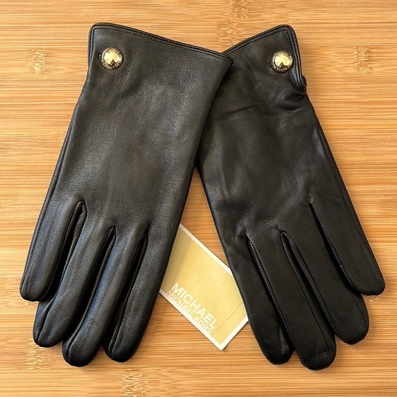 Brand New Michael Kors Black Genuine Leather Touchscreen Gloves Gold Tone Button - Picture 1 of 11
